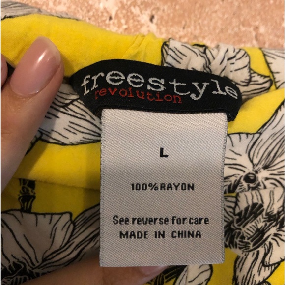 Free Style Revolution Yellow Floral Wide Leg Women's Pants Size Large - Picture 3 of 6